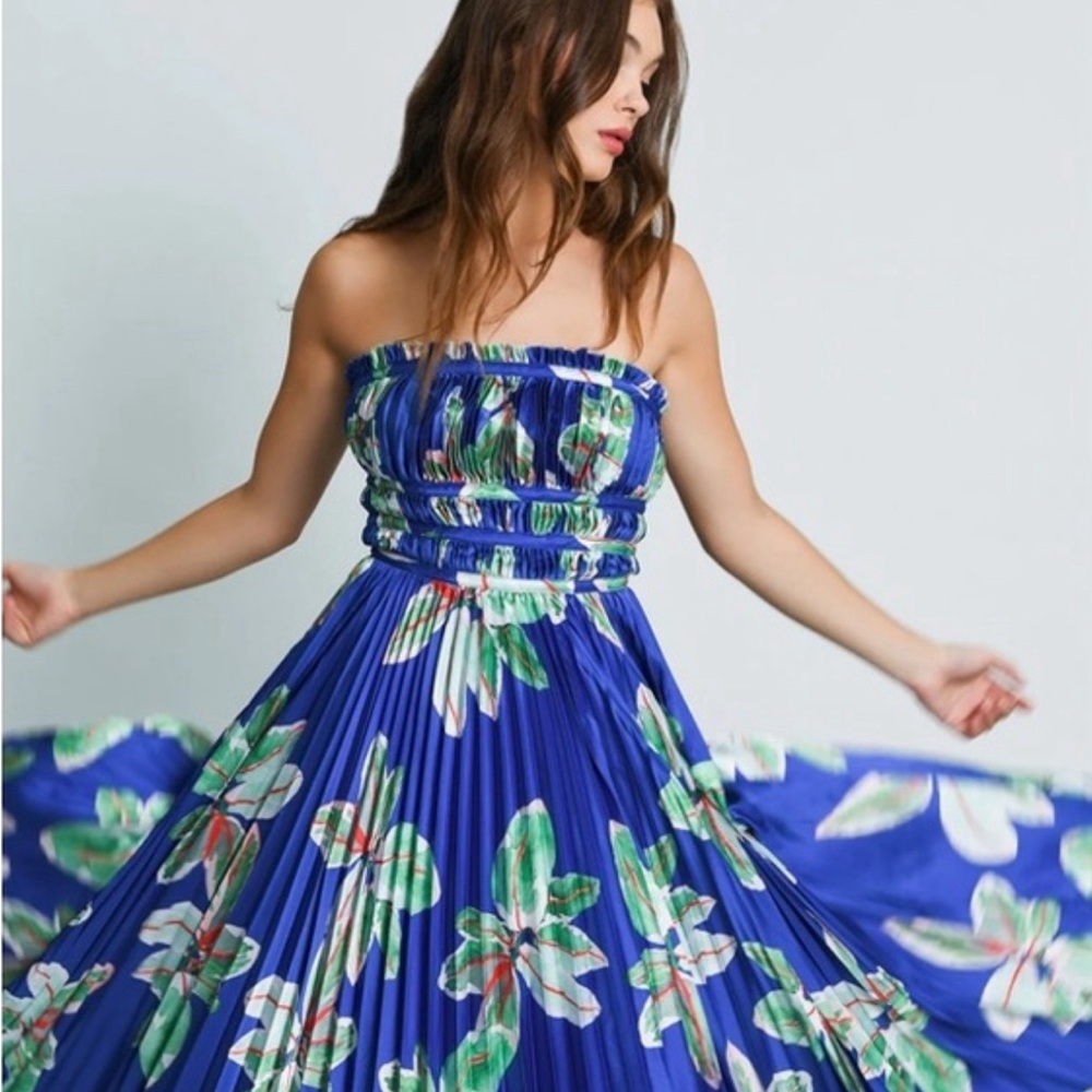 HUTCH Sabina Gown